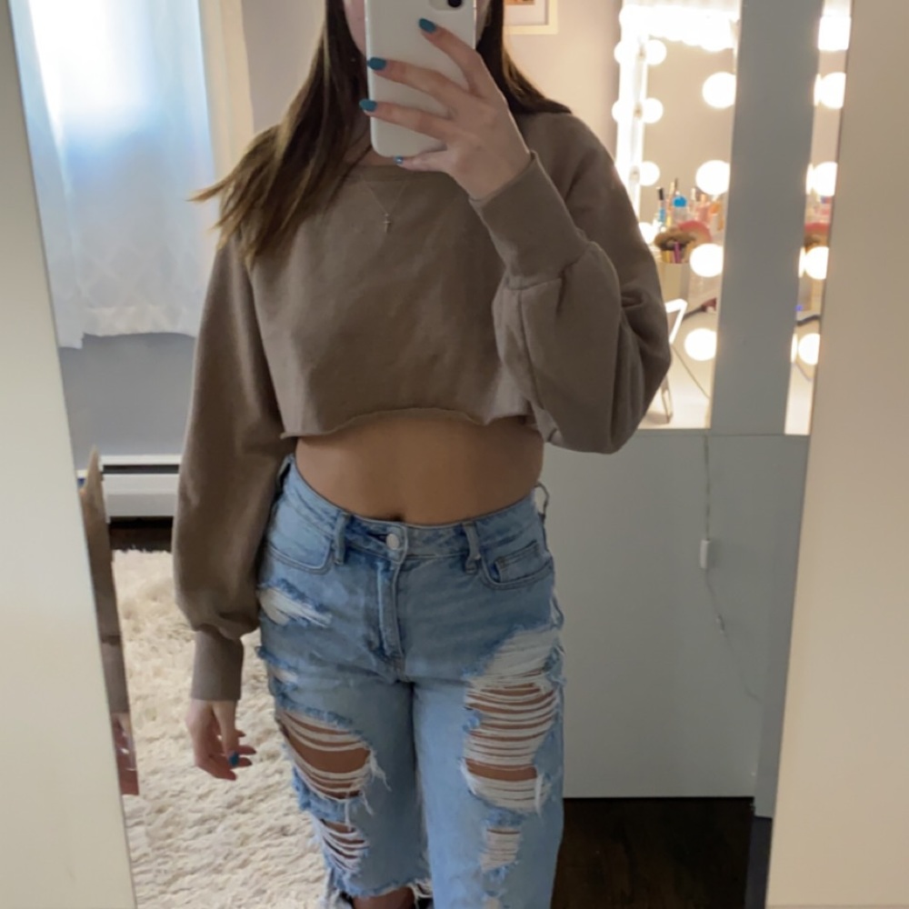 Beige Crop Top Long Sleeve